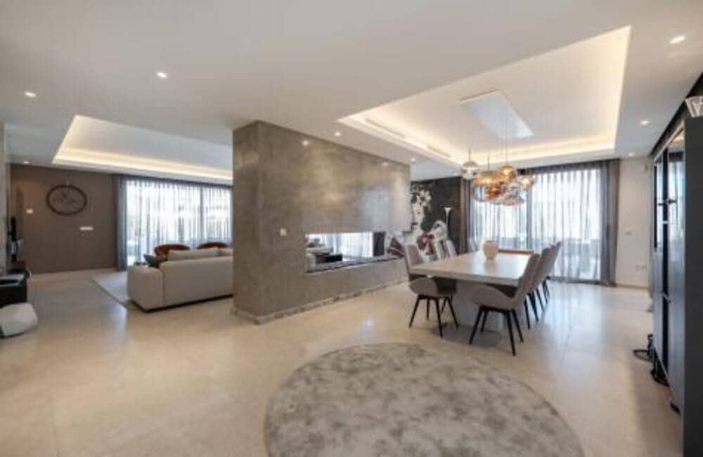 5 bedroom Villa for rent in Los Flamingos with pool garage - € 22,000 (Ref: 9567875)