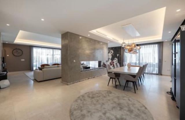 5 makuuhuone Huvila vuokrattavana paikassa Los Flamingos, Benahavís mukana uima-altaan 
autotalli - 22 000 € (Ref: 9567875)