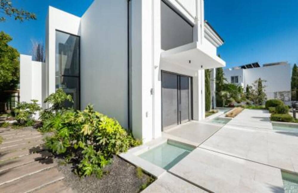 5 bedroom Villa for rent in Los Flamingos with pool garage - € 22,000 (Ref: 9567875)