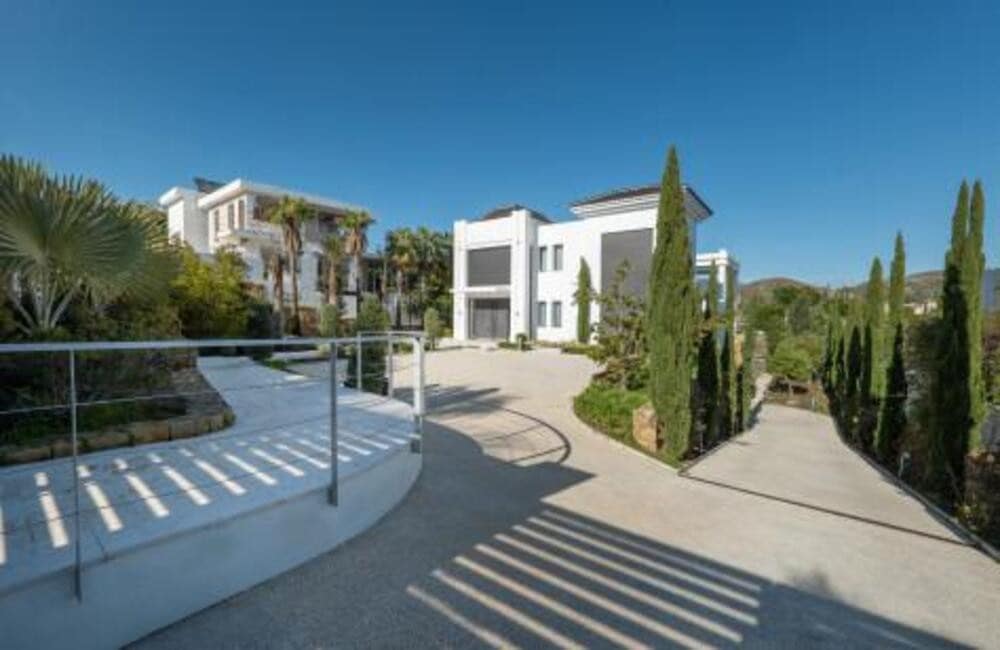 5 bedroom Villa for rent in Los Flamingos with pool garage - € 22,000 (Ref: 9567875)