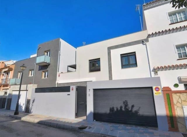 4 camera da letto Villa in vendita in Centro ciudad, Fuengirola con garage - 499.900 € (Rif: 9567878)