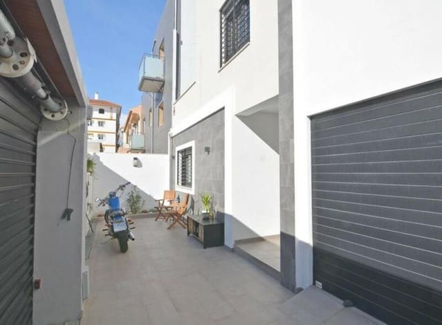 4 camera da letto Villa in vendita in Centro ciudad, Fuengirola con garage - 499.900 € (Rif: 9567878)