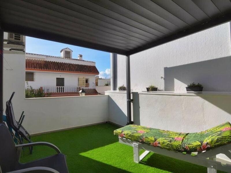 4 sypialnia Willa na sprzedaż w Fuengirola z garażem - 499 900 € (Ref: 9567878)