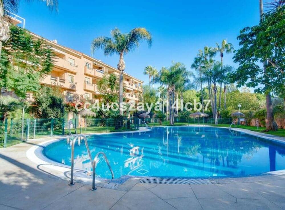3 sypialnia Apartament na sprzedaż w Marbella z basenem garażem - 455 000 € (Ref: 9567879)