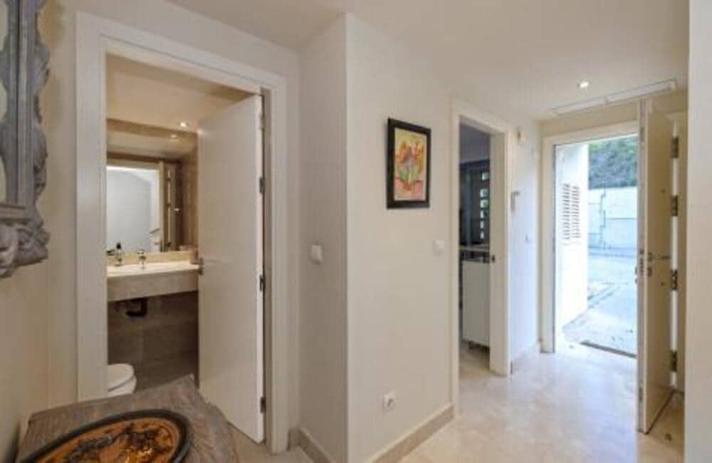 3 Zimmer Haus zu verkaufen in Marbella mit Pool Garage - 495.000 € (Ref: 9567881)