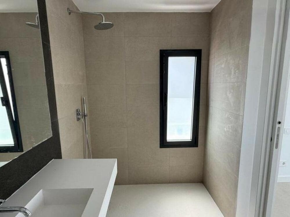 3 Zimmer Doppelhaus zu verkaufen in El Paraiso mit Pool Garage - 1.250.000 € (Ref: 9567882)