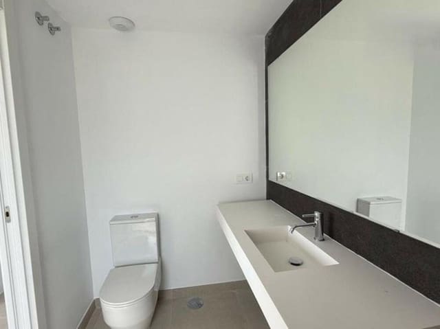 3 slaapkamer Halfvrijstaande villa te koop in El Paraiso, Estepona met zwembad garage - € 1.250.000 (Ref: 9567882)