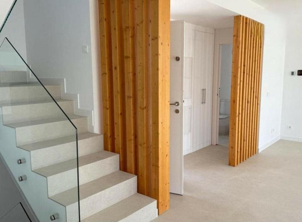 3 sovrum Semi-fristående Villa att hyra i El Paraiso med pool garage - 7 000 € (Ref: 9567883)