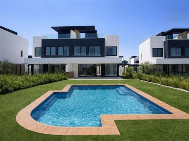 3 bedroom Semi-detached Villa for rent in El Paraiso, Estepona with pool garage - € 7,000 (Ref: 9567883)
