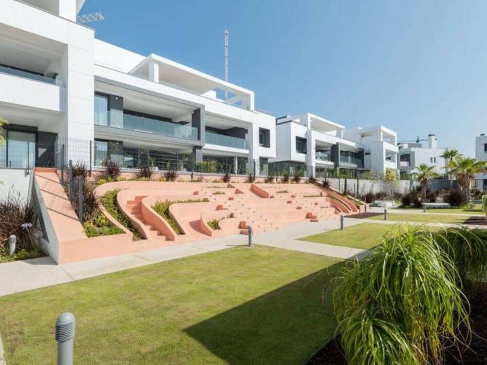 2 sypialnia Apartament na sprzedaż w Estepona z basenem garażem - 495 000 € (Ref: 9570355)