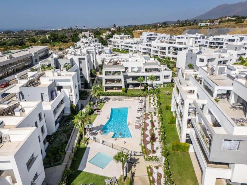 2 sypialnia Apartament na sprzedaż w Estepona z basenem garażem - 495 000 € (Ref: 9570355)