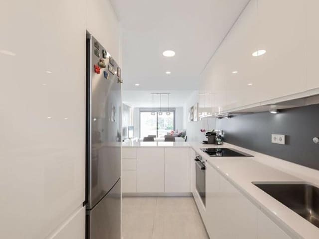 2 Zimmer Apartment zu vermieten in Villacana - Costalita - Saladillo, Estepona mit Pool Garage - 2.700 € (Ref: 9570356)