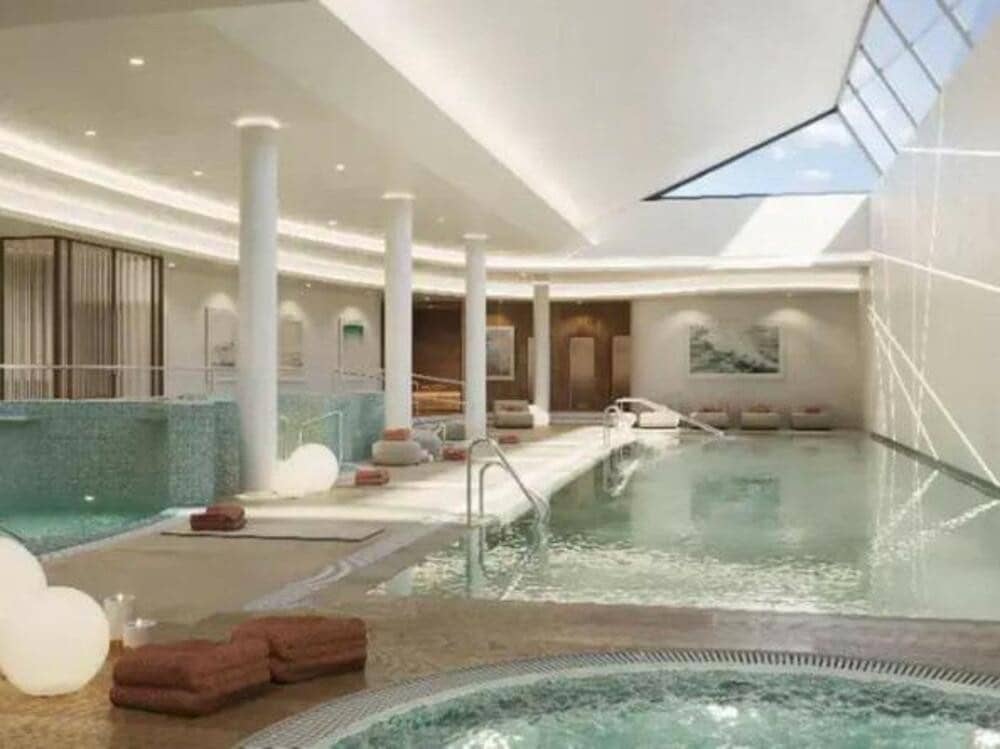 Appartement de 2 chambres à louer à Estepona avec piscine garage - 2 700 € (Ref: 9570356)