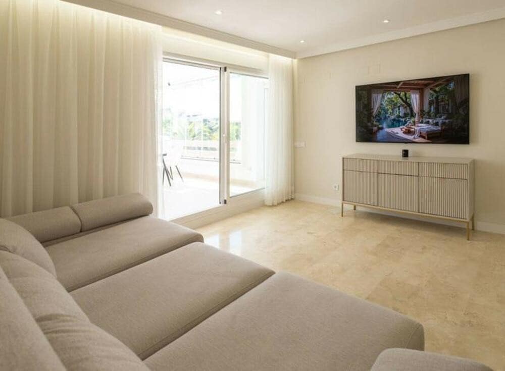 2 makuuhuone Huoneisto vuokrattavana paikassa New Golden Mile mukana uima-altaan 
autotalli - 2 500 € (Ref: 9570357)