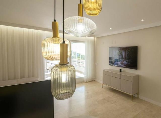 2 bedroom Apartment for rent in La Concha - Resina Golf, Estepona with pool garage - € 2,500 (Ref: 9570357)