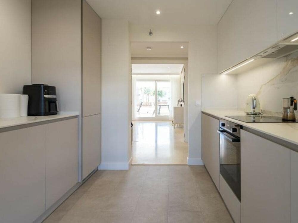 2 makuuhuone Huoneisto vuokrattavana paikassa New Golden Mile mukana uima-altaan 
autotalli - 2 500 € (Ref: 9570357)