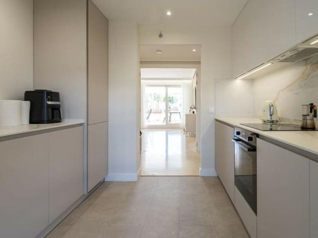 2 bedroom Apartment for rent in La Concha - Resina Golf, Estepona with pool garage - € 2,500 (Ref: 9570357)