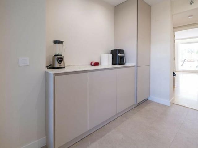 2 bedroom Apartment for rent in La Concha - Resina Golf, Estepona with pool garage - € 2,500 (Ref: 9570357)