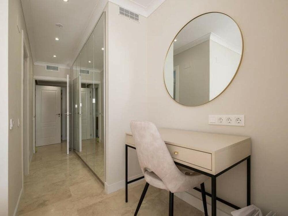 2 makuuhuone Huoneisto vuokrattavana paikassa New Golden Mile mukana uima-altaan 
autotalli - 2 500 € (Ref: 9570357)