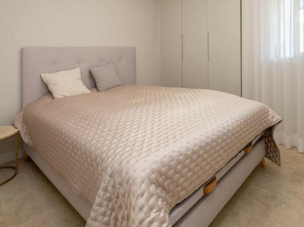 2 makuuhuone Huoneisto vuokrattavana paikassa New Golden Mile mukana uima-altaan 
autotalli - 2 500 € (Ref: 9570357)