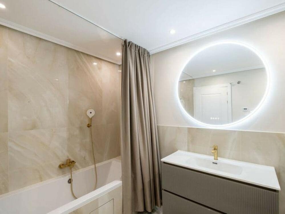 2 makuuhuone Huoneisto vuokrattavana paikassa New Golden Mile mukana uima-altaan 
autotalli - 2 500 € (Ref: 9570357)