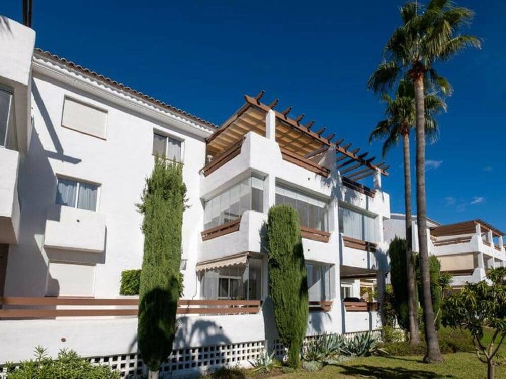 2 makuuhuone Huoneisto vuokrattavana paikassa New Golden Mile mukana uima-altaan 
autotalli - 2 500 € (Ref: 9570357)