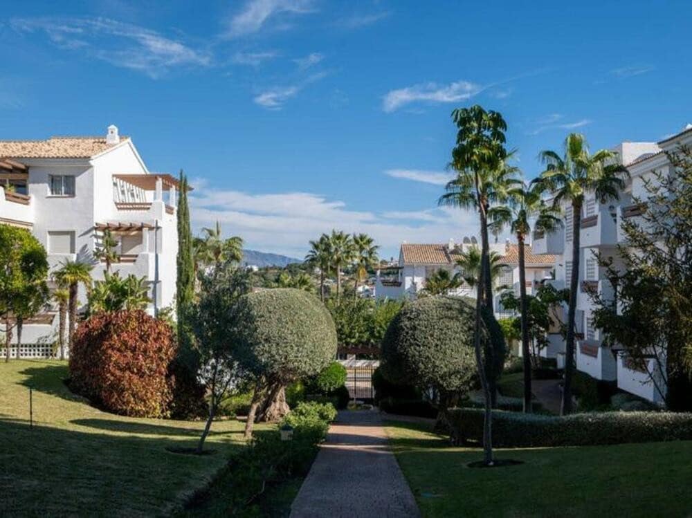 2 makuuhuone Huoneisto vuokrattavana paikassa New Golden Mile mukana uima-altaan 
autotalli - 2 500 € (Ref: 9570357)