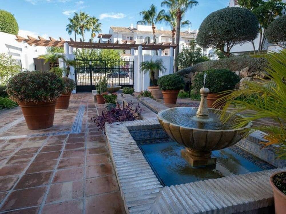 2 makuuhuone Huoneisto vuokrattavana paikassa New Golden Mile mukana uima-altaan 
autotalli - 2 500 € (Ref: 9570357)