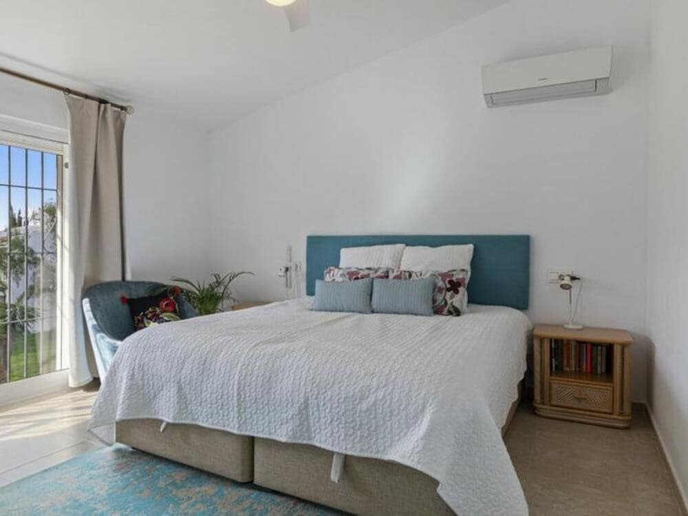 3 soveværelse Semi-Rækkehus til salg i Atalaya-Isdabe med swimmingpool garage - € 480.000 (Ref: 9570358)