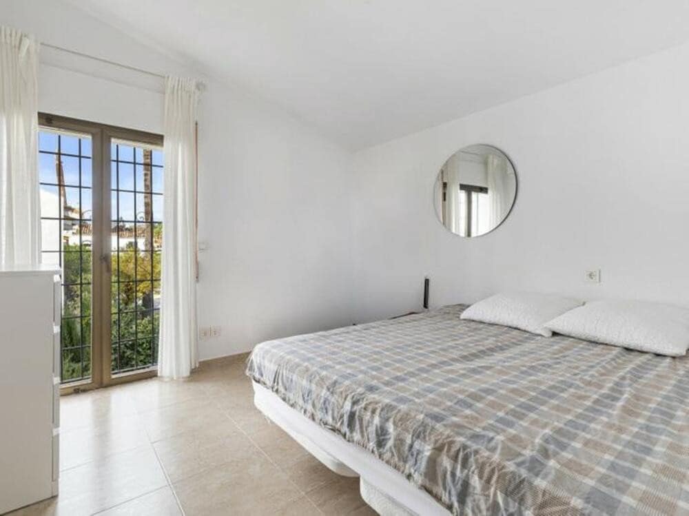 3 soveværelse Semi-Rækkehus til salg i Atalaya-Isdabe med swimmingpool garage - € 480.000 (Ref: 9570358)