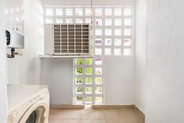 3 quarto Apartamento para venda em Nueva Andalucía Centro, Marbella com piscina garagem - 675 000 € (Ref: 9570359)