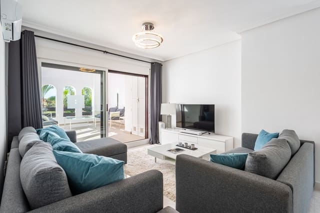 3 soveværelse Lejlighed til salg i Nueva Andalucía Centro, Marbella med swimmingpool garage - € 675.000 (Ref: 9570359)