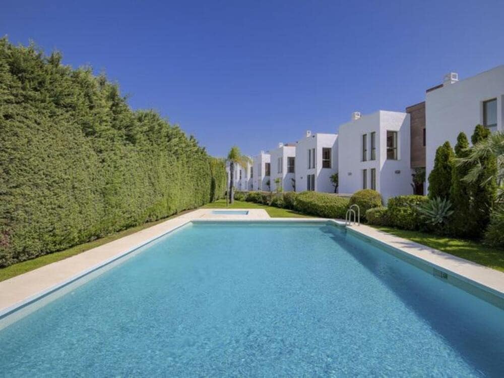 3 Zimmer Haus zu verkaufen in Benahavis mit Pool Garage - 895.000 € (Ref: 9573685)