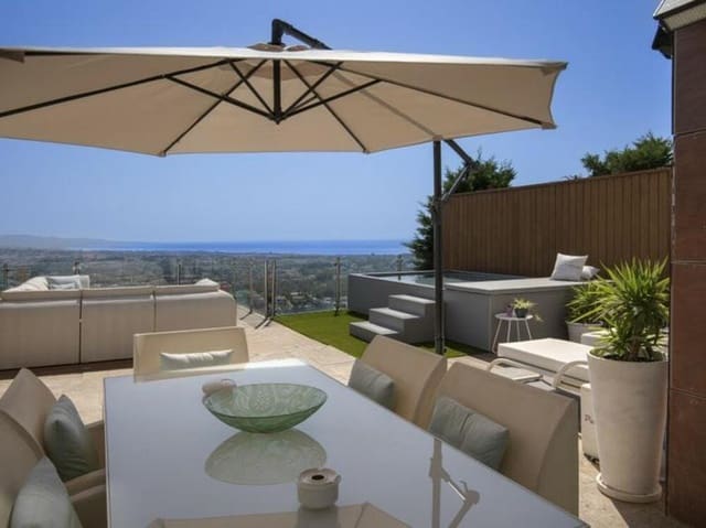 3 Zimmer Haus zu verkaufen in Benahavís pueblo, Benahavís mit Pool Garage - 895.000 € (Ref: 9573685)