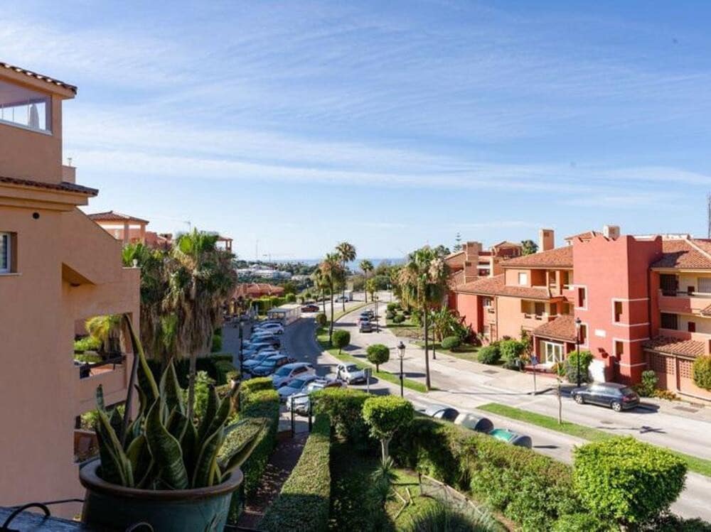 2 sypialnia Apartament na sprzedaż w Marbella z basenem garażem - 330 000 € (Ref: 9573686)