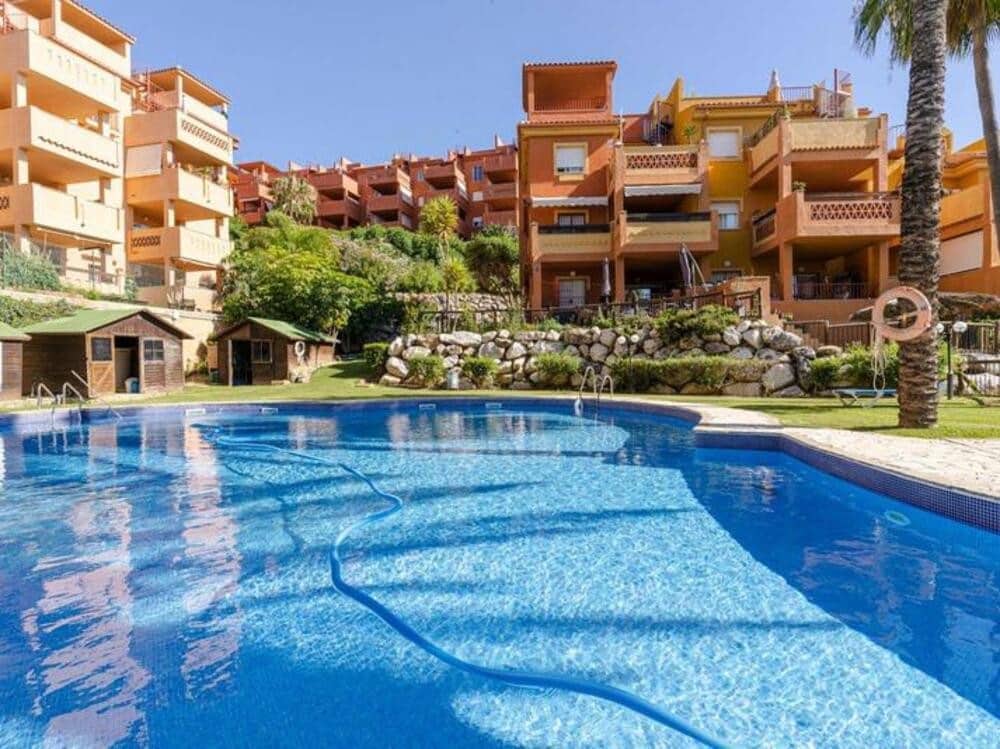 2 sypialnia Apartament na sprzedaż w Marbella z basenem garażem - 330 000 € (Ref: 9573686)