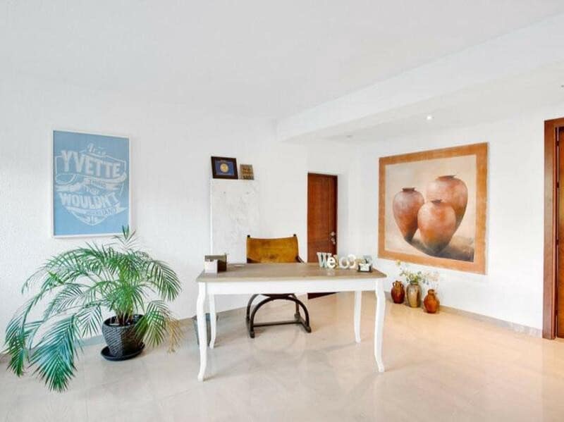 Villa/Maison de 6 chambres à louer à Marbella avec piscine garage - 7 500 € (Ref: 9581382)