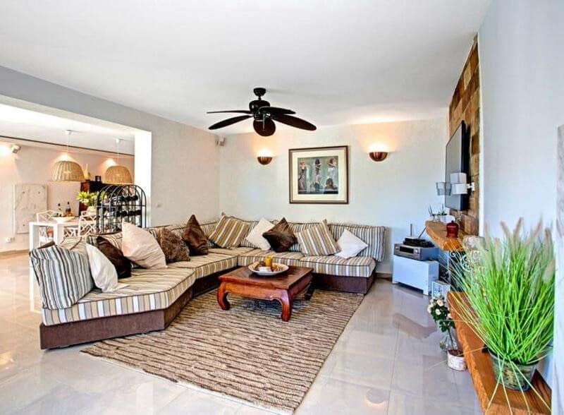 Villa/Maison de 6 chambres à louer à Marbella avec piscine garage - 7 500 € (Ref: 9581382)