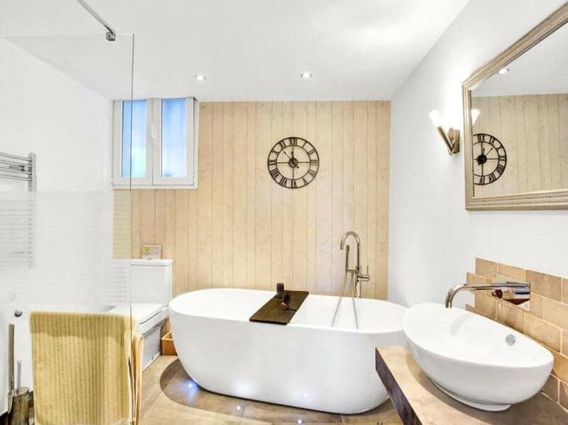 Villa/Maison de 6 chambres à louer à Marbella avec piscine garage - 7 500 € (Ref: 9581382)