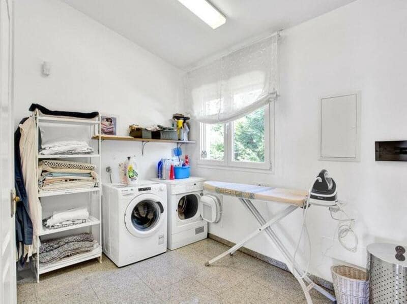 Villa/Maison de 6 chambres à louer à Marbella avec piscine garage - 7 500 € (Ref: 9581382)