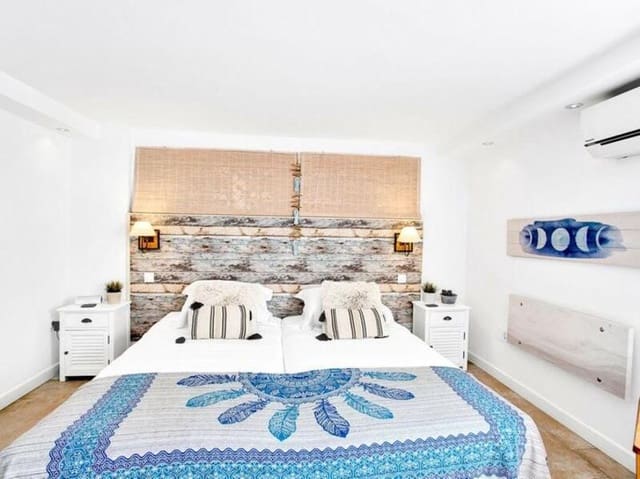 Villa/Maison de 6 chambres à louer à Marbesa, Marbella avec piscine garage - 7 500 € (Ref: 9581382)