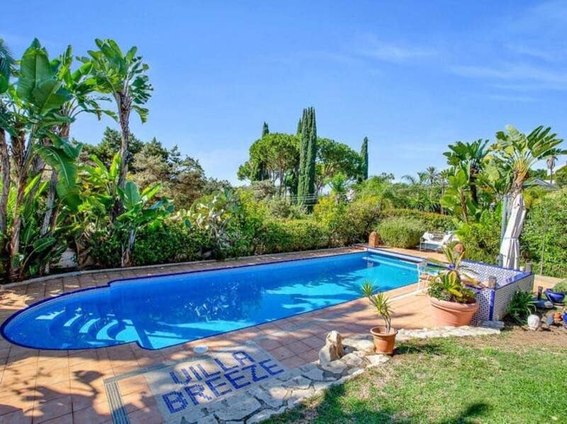 Villa/Maison de 6 chambres à louer à Marbella avec piscine garage - 7 500 € (Ref: 9581382)