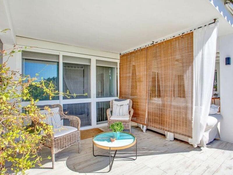 Villa/Maison de 6 chambres à louer à Marbella avec piscine garage - 7 500 € (Ref: 9581382)