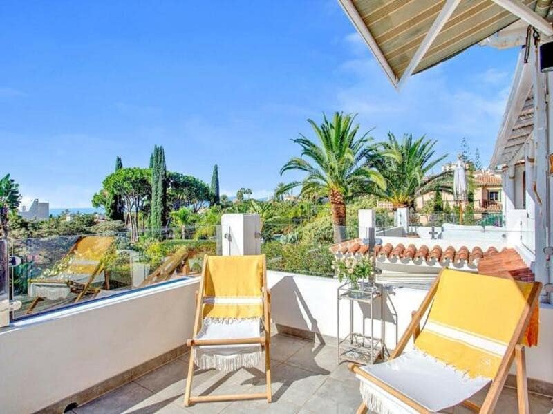 6 bedroom Villa for rent in Marbella with pool garage - € 7,500 (Ref: 9581382)