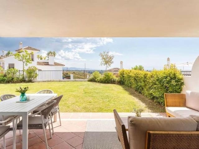 3 quarto Apartamento para arrendar em El Paraíso, Benahavís com piscina garagem - 3 500 € (Ref: 9581383)