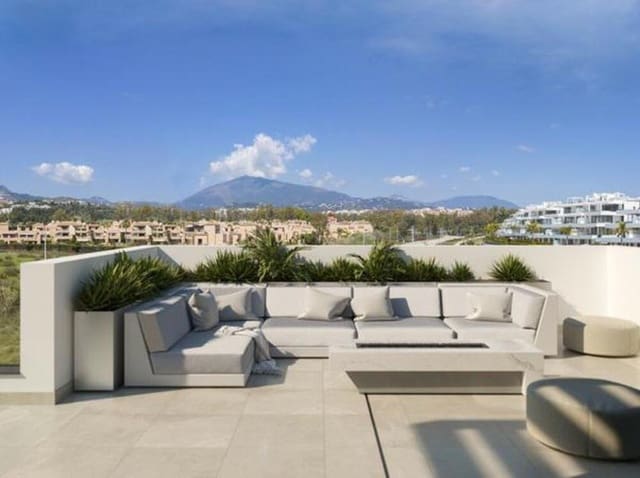 3 sypialnia Dom na sprzedaż w Atalaya-Isdabe, Estepona z basenem garażem - 800 000 € (Ref: 9585244)