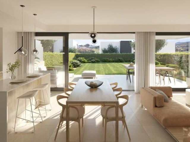 3 sypialnia Dom na sprzedaż w Atalaya-Isdabe, Estepona z basenem garażem - 800 000 € (Ref: 9585244)