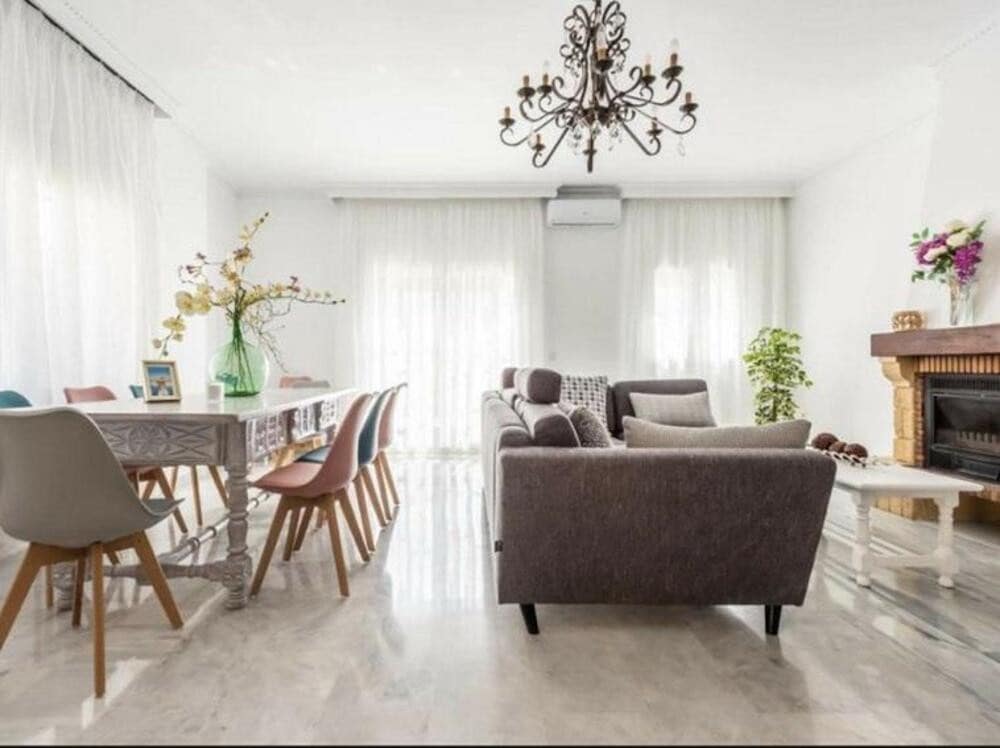 4 slaapkamer Villa te huur in Marbella met zwembad garage - € 3.200 (Ref: 9585246)