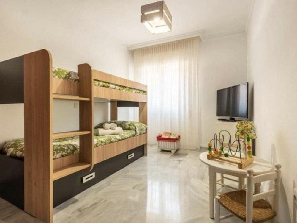 4 slaapkamer Villa te huur in Marbella met zwembad garage - € 3.200 (Ref: 9585246)