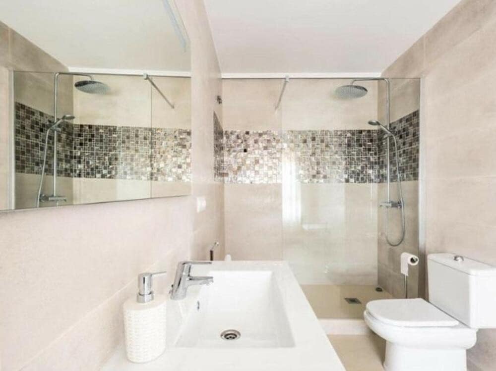 4 slaapkamer Villa te huur in Marbella met zwembad garage - € 3.200 (Ref: 9585246)